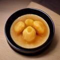 编辑陈屿的头像照片，穿着简约衬衫，表情认真专注